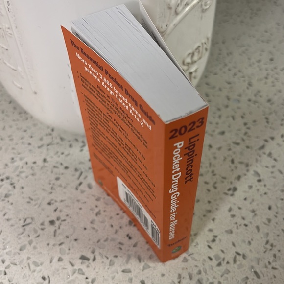 ☀️ 3 / $15 Sale ☀️ Pocket Drug Guide for Nurses LIPPINCOTT 2023 5”x3” - Picture 6 of 9
